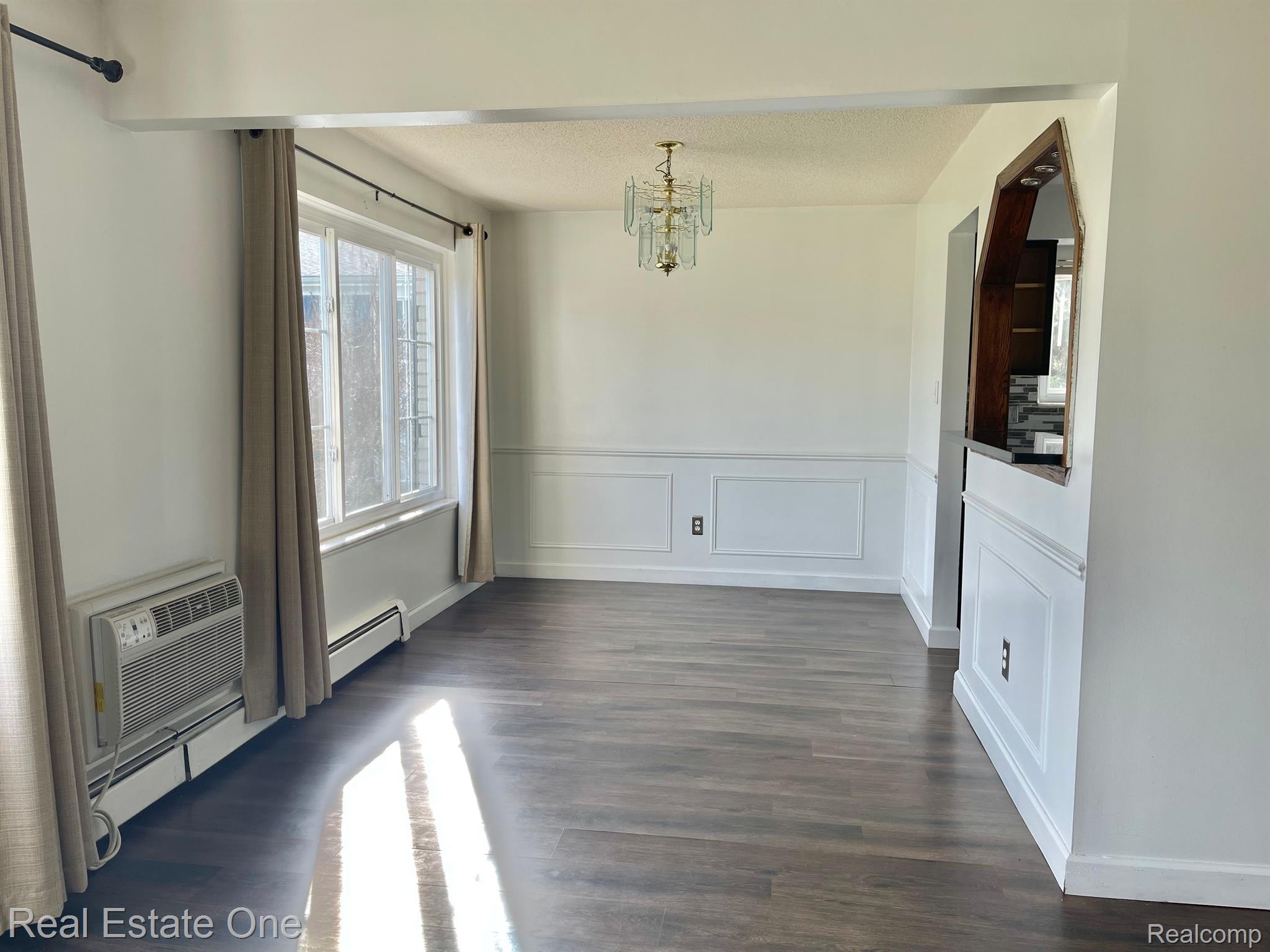 100 W HICKORY GROVE Road C1