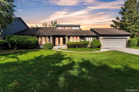 5520 RIDGEWOOD West Bloomfield Charter Township MI 48322