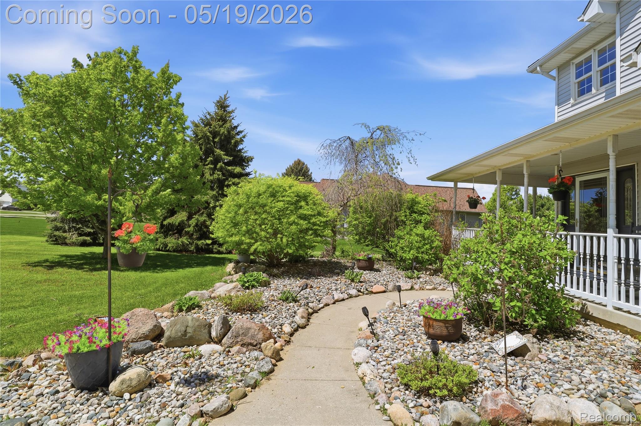 1503 E Reid Road