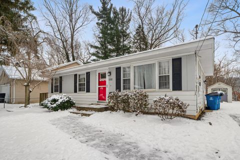 2252 Floyd Street SW Wyoming City MI 49519