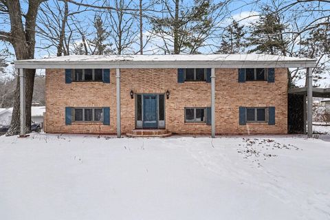 Photo of 4581 Hillcrest Avenue, Oscoda Charter Township, MI 48750 (MLS # 77080065295)