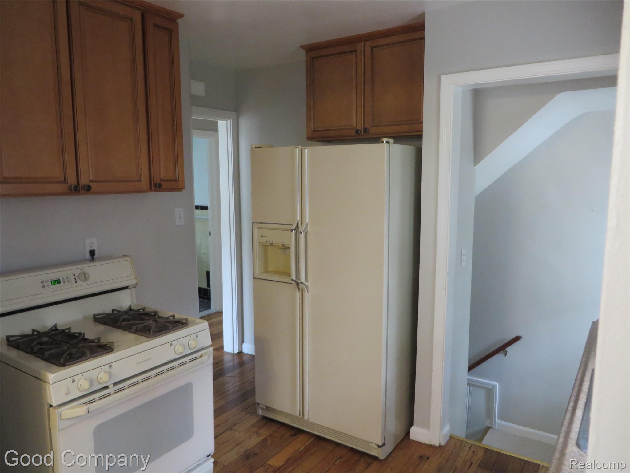 1607 N Alexander