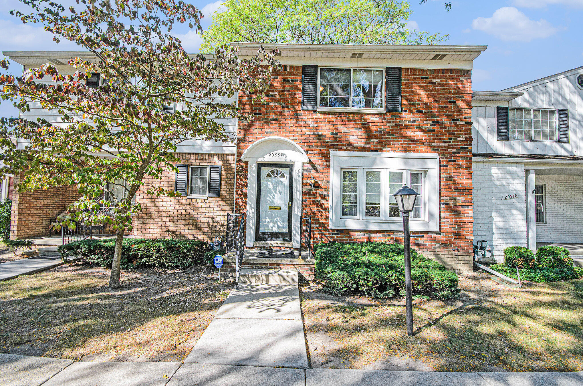 20537 Williamsburg Court