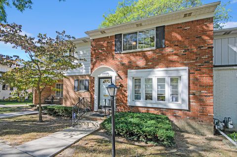 20537 Williamsburg Court Harper Woods City MI 48225