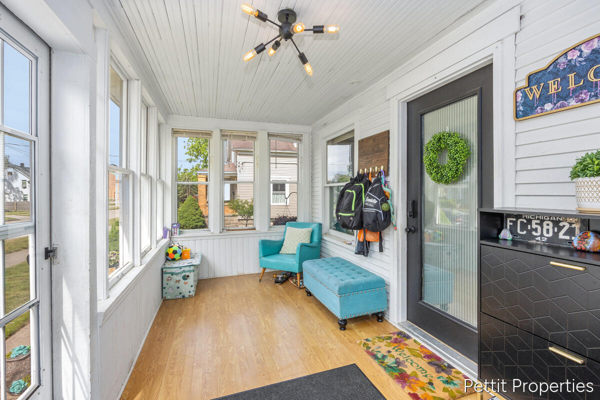 3897 Grand Street SW