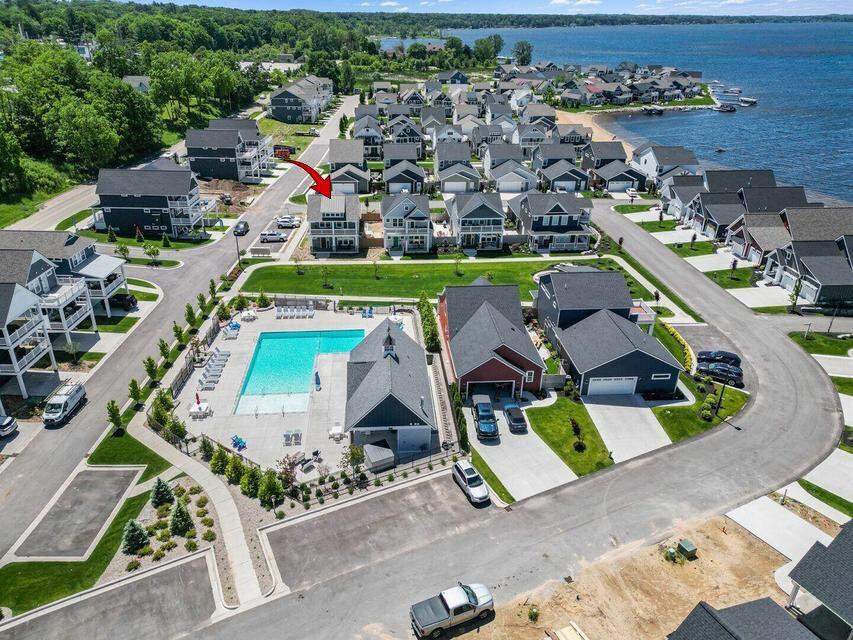 406 W Leland Drive