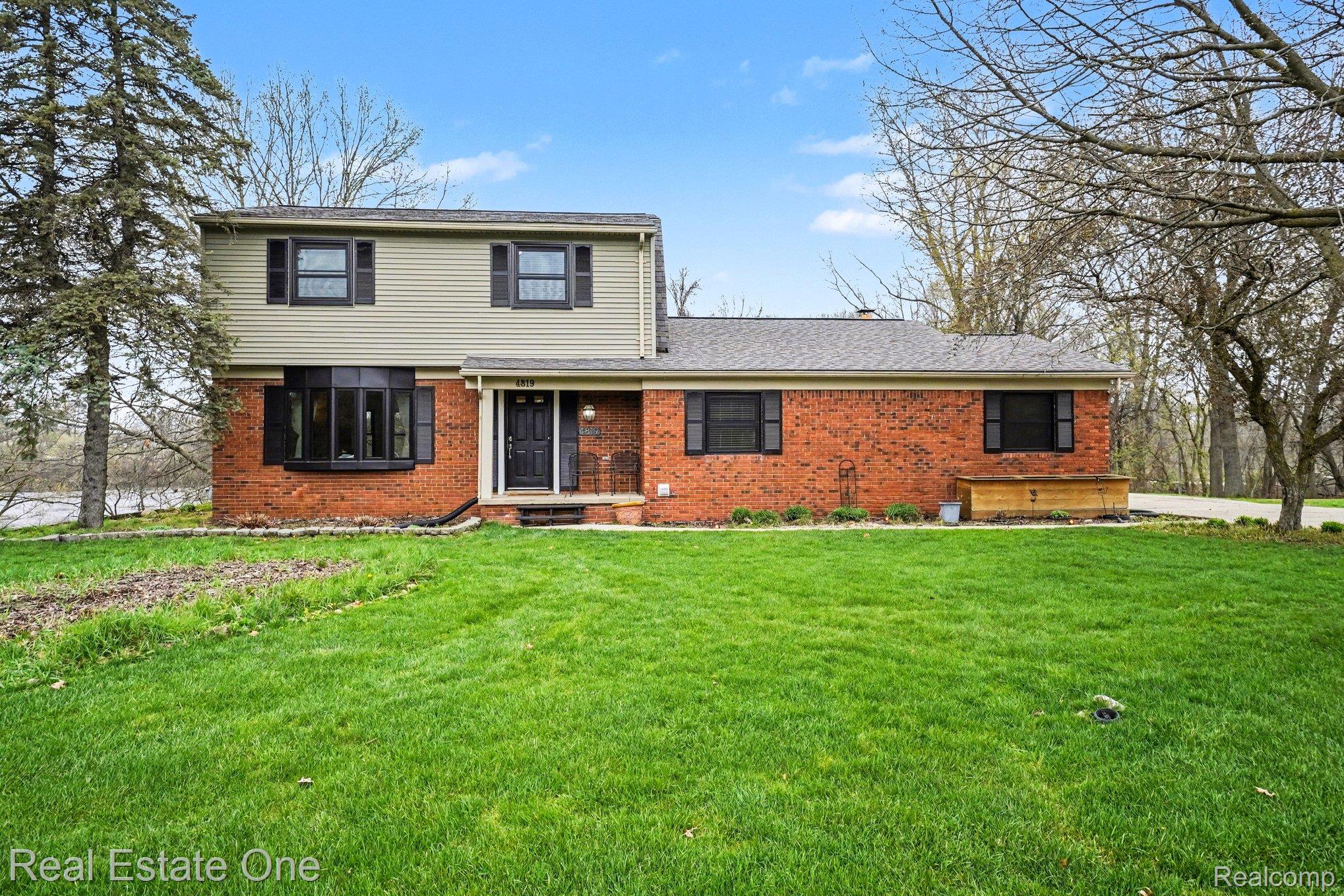 4819 Bretton Lane