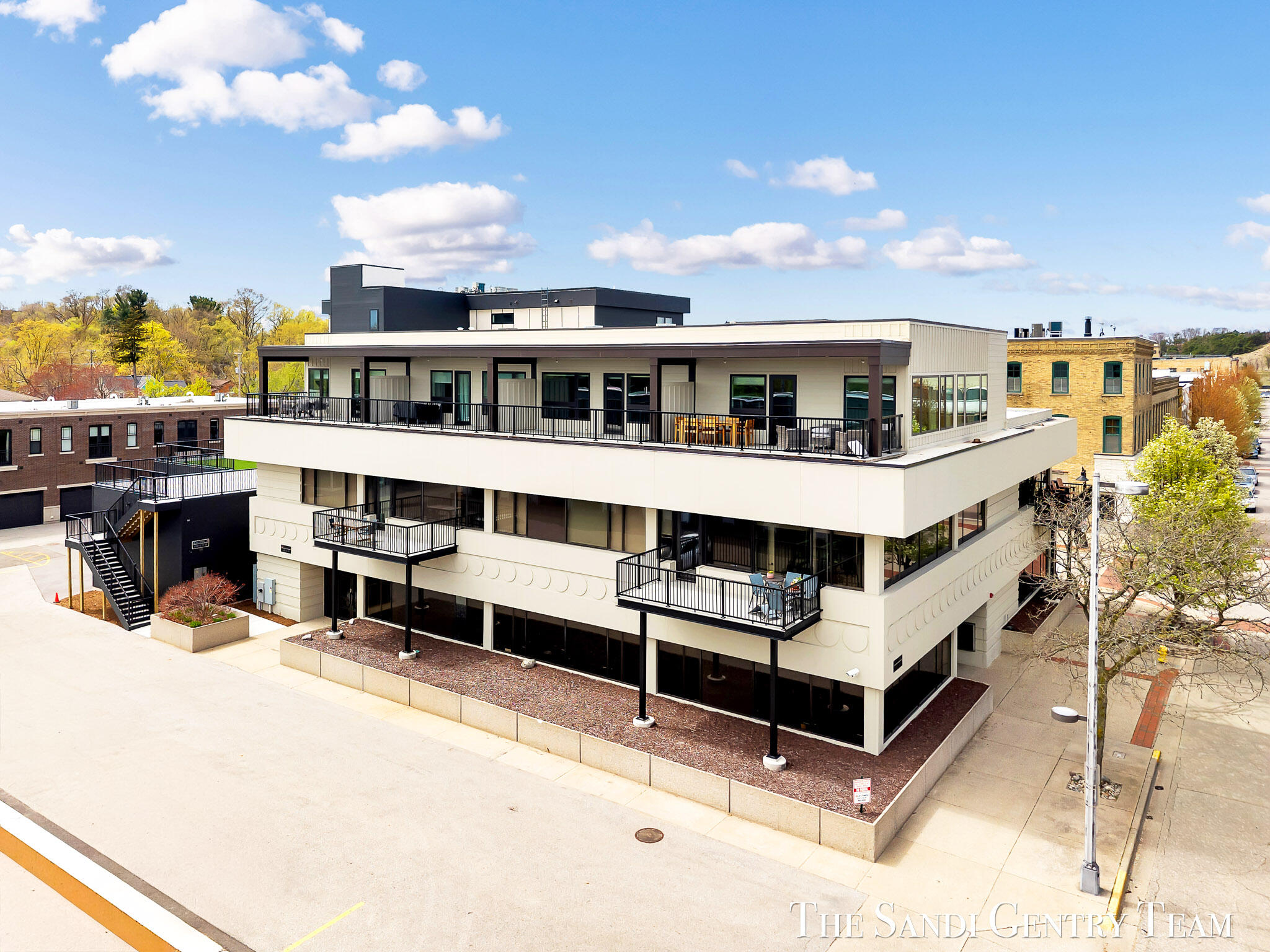 300 Washington Avenue 3