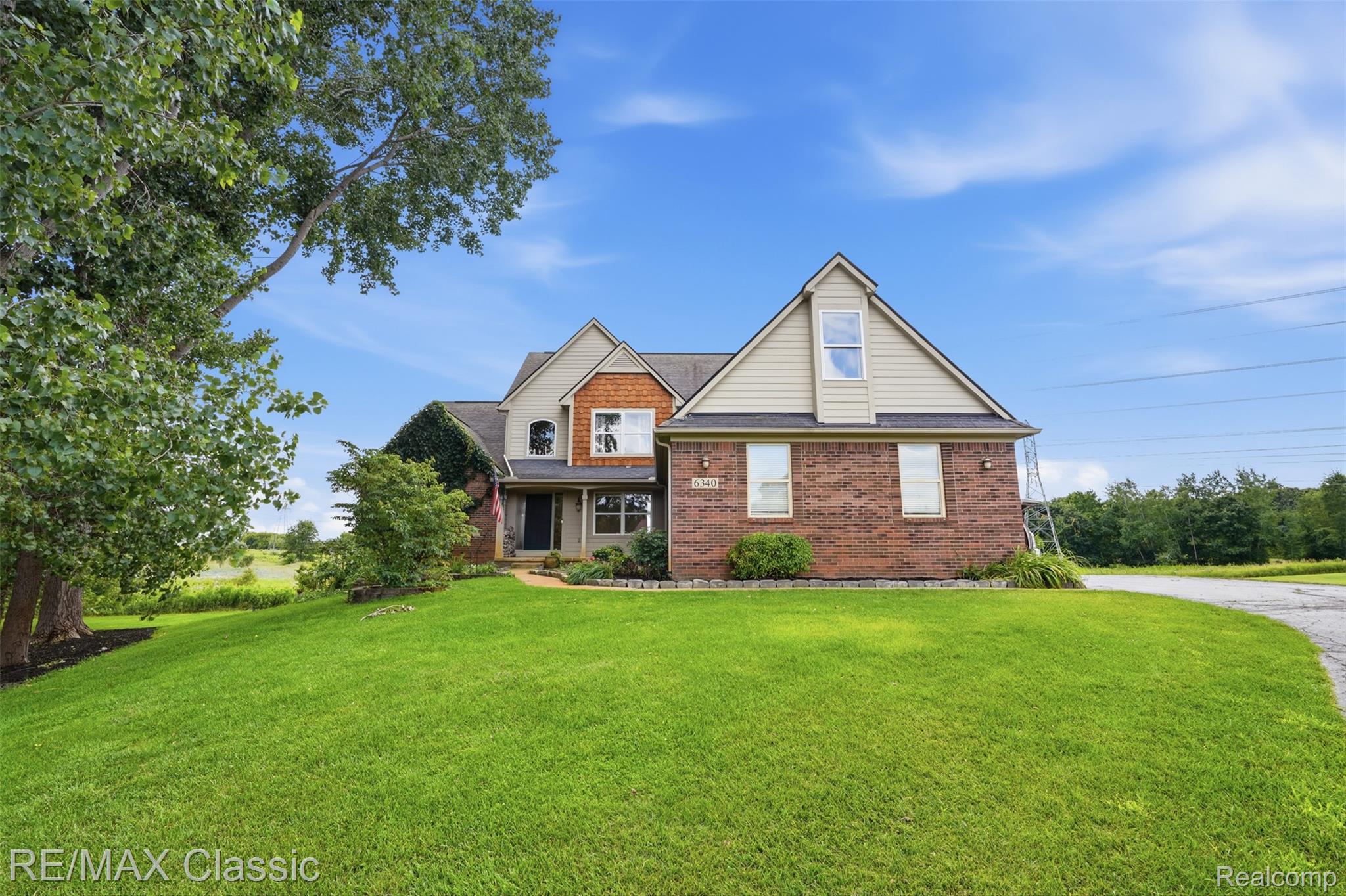 6340 Stonewood Drive