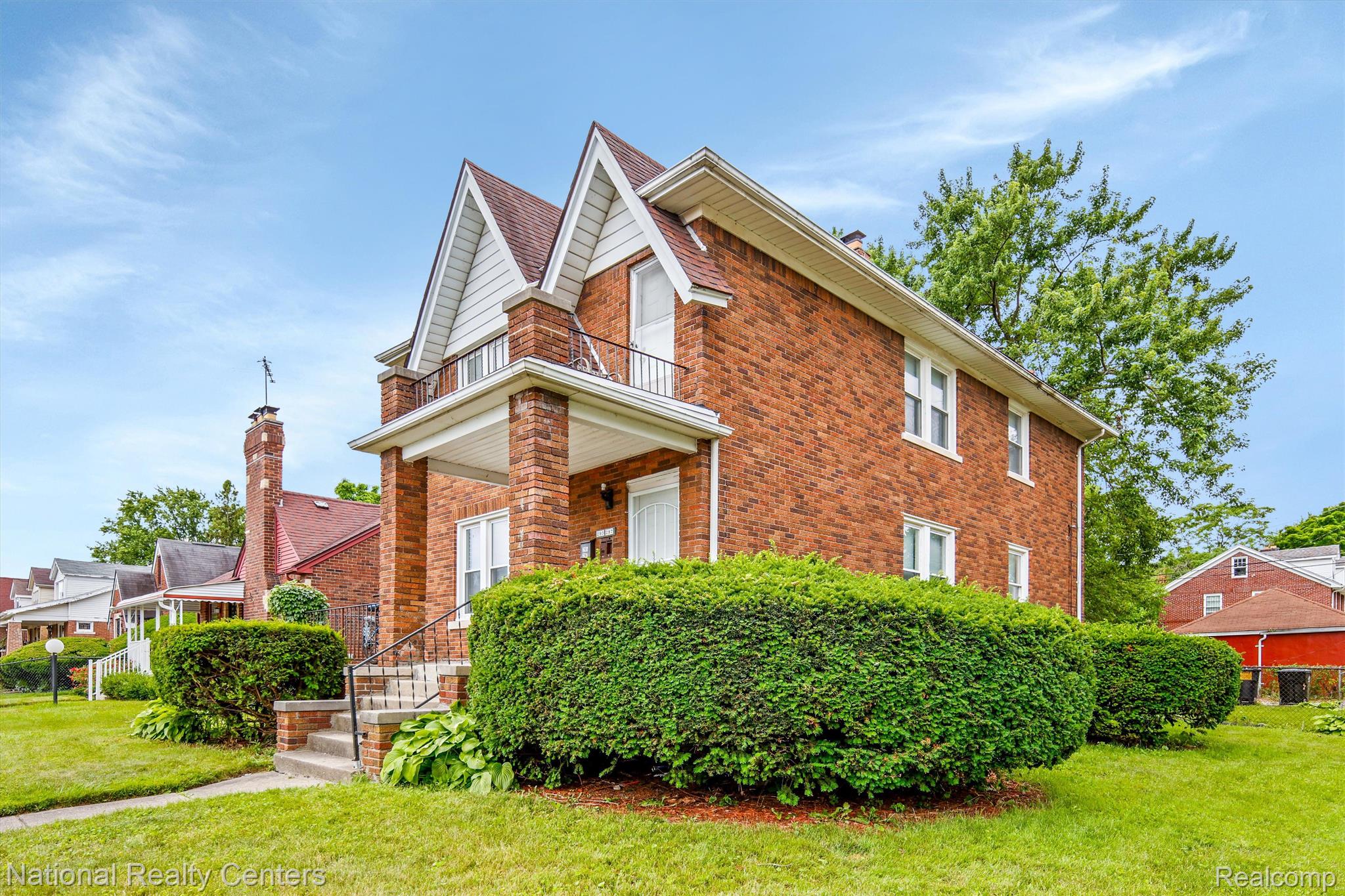 295 Eastlawn Street