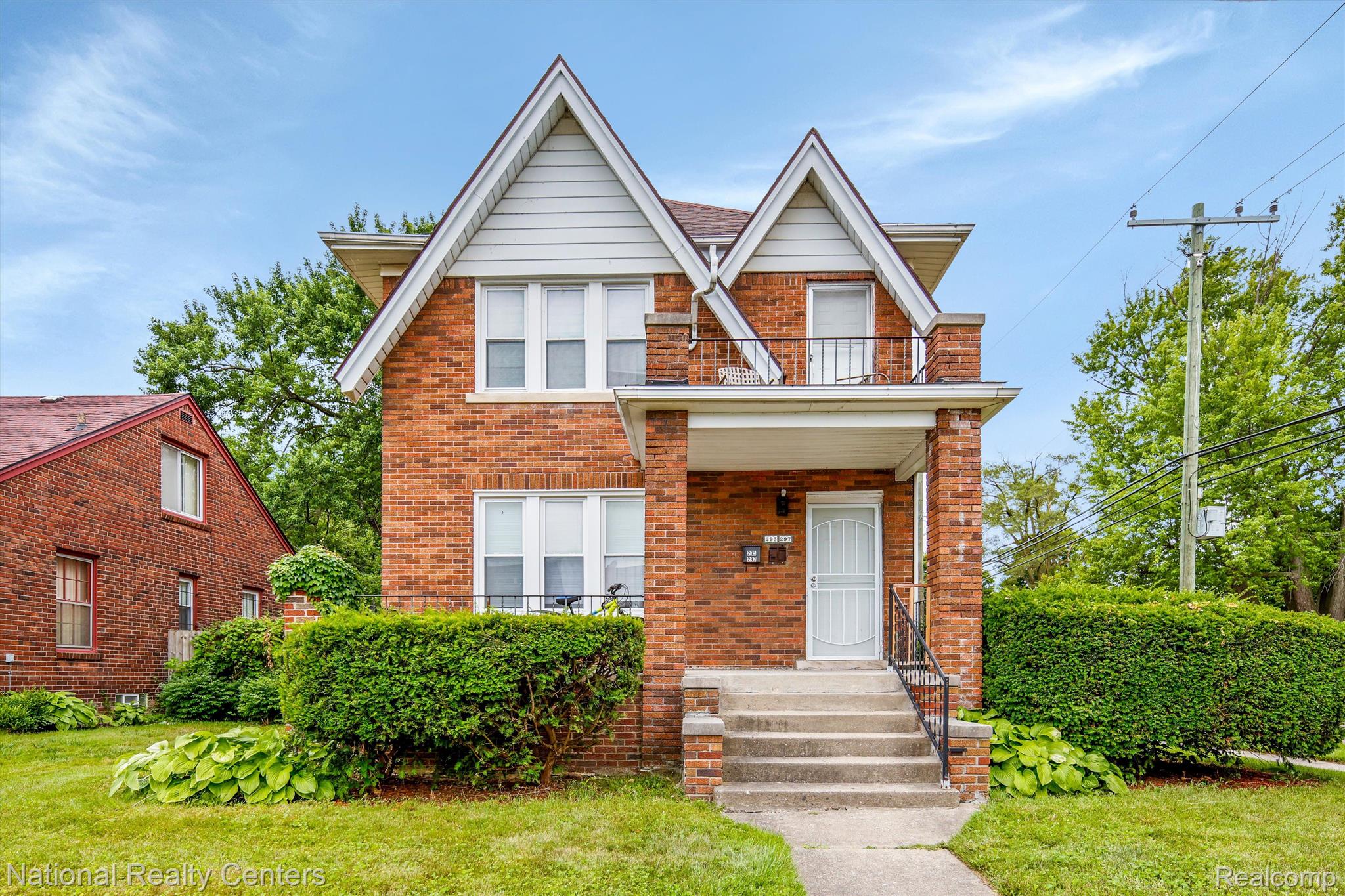 295 Eastlawn Street