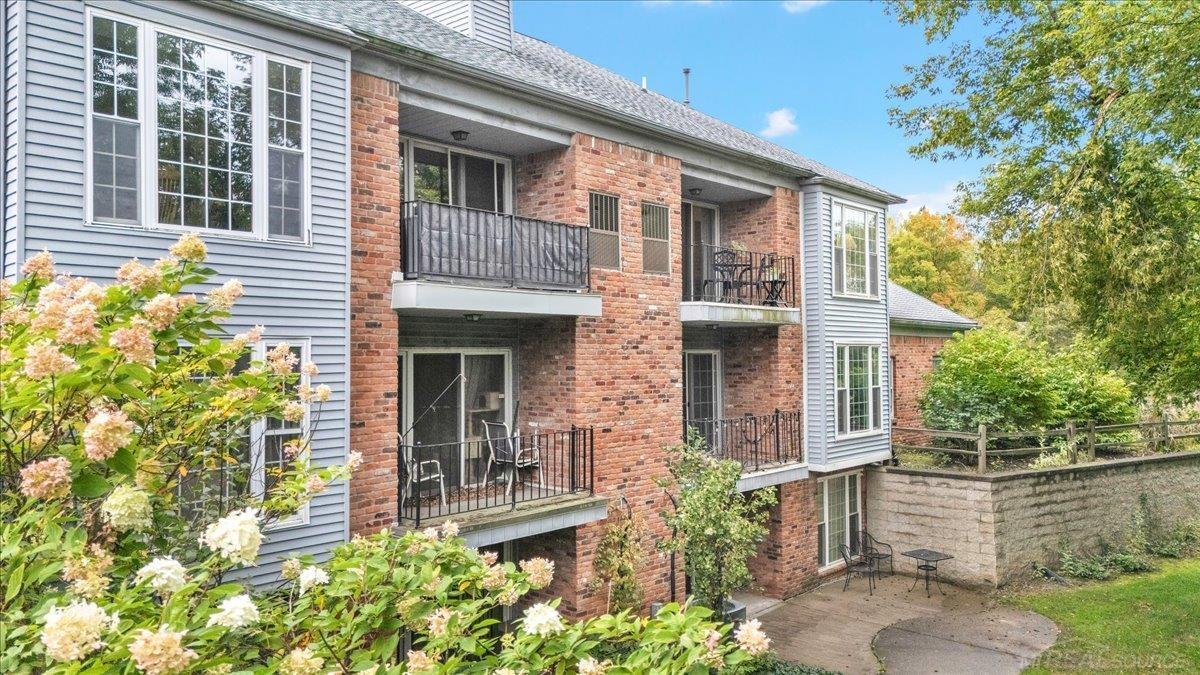 1625 Huntington Park