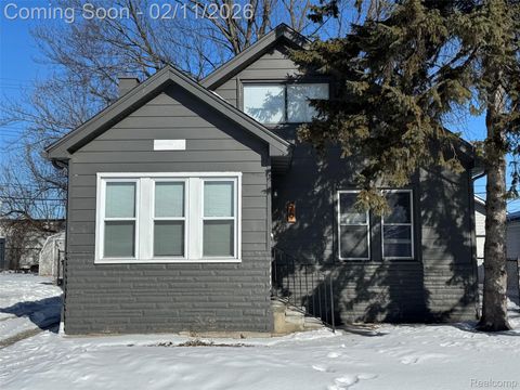 79 E MAHAN Avenue Hazel Park City MI 48030