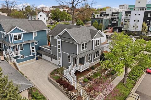 Photo of 506 N Ashley Street, Ann Arbor, MI 48103 (MLS # 81026026056)