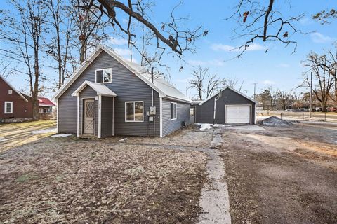 172 W Barton Street Newaygo City MI 49337