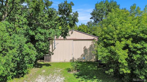 3361 S Center Road Burton City MI 48519