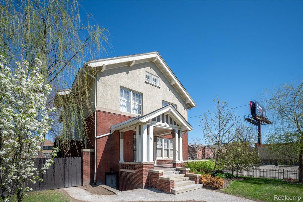 Photo of 22 Edison Street, Detroit City, MI 48202 (MLS # 20261027674)