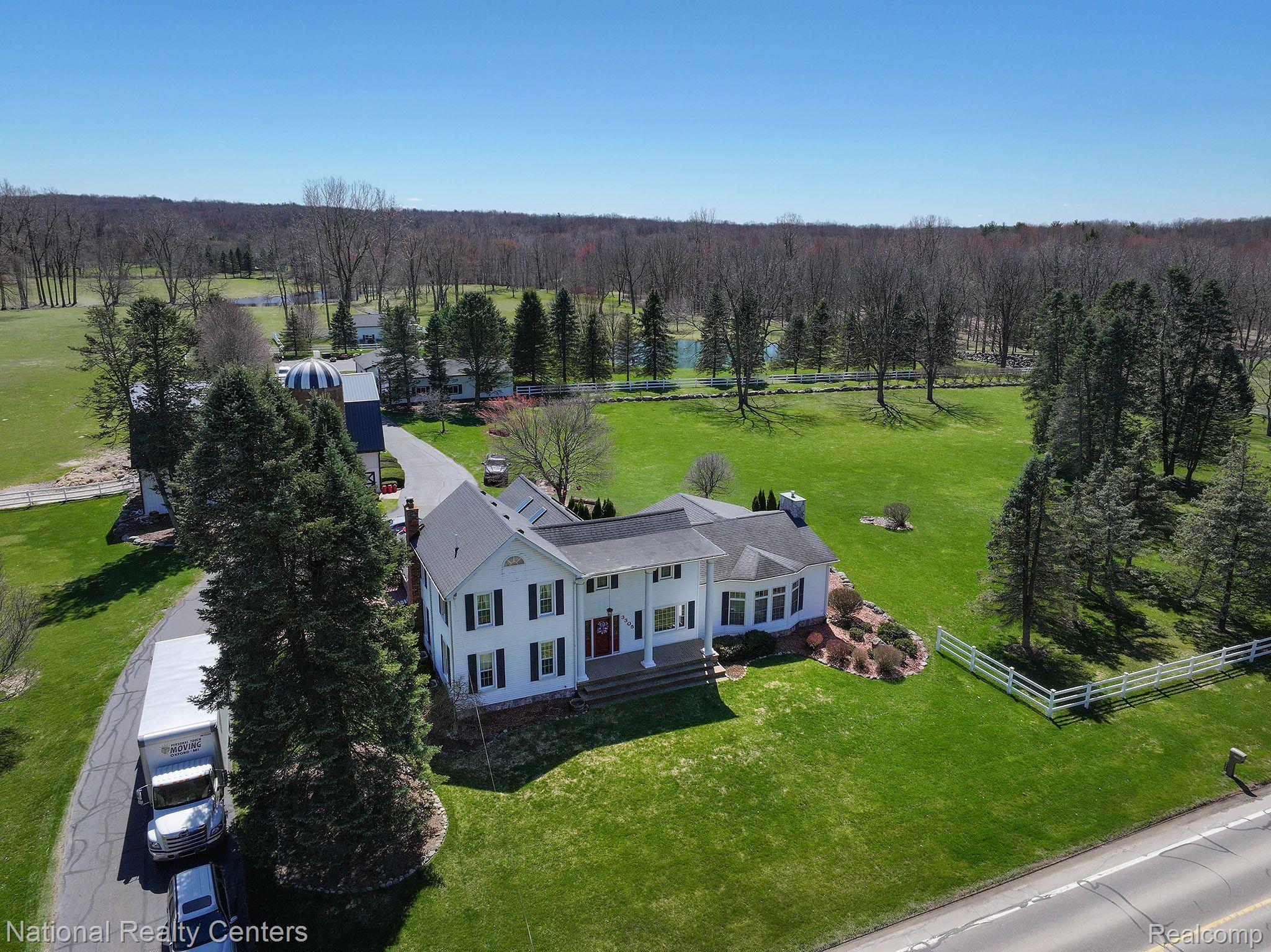 3305 LAKEVILLE Road