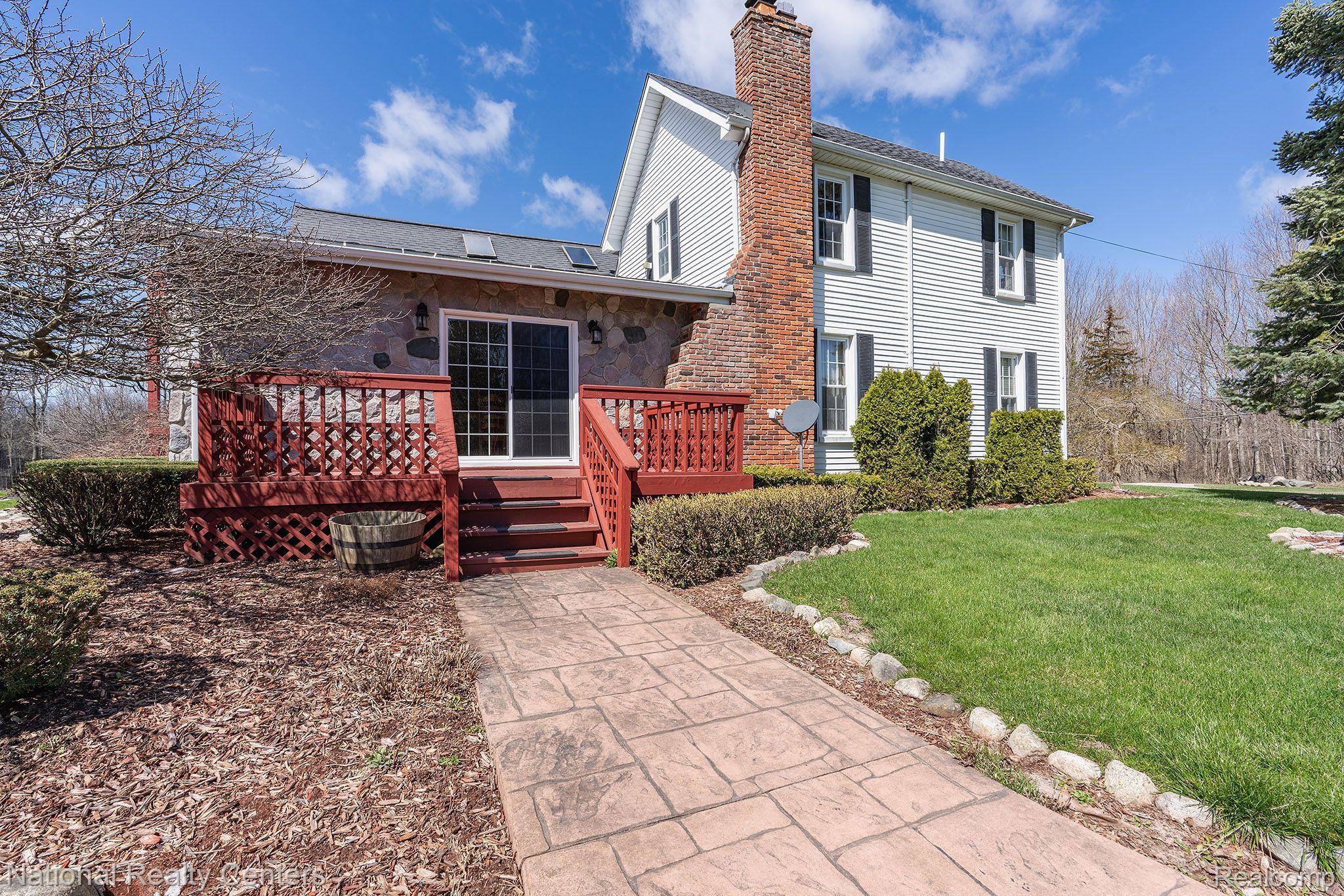 3305 LAKEVILLE Road