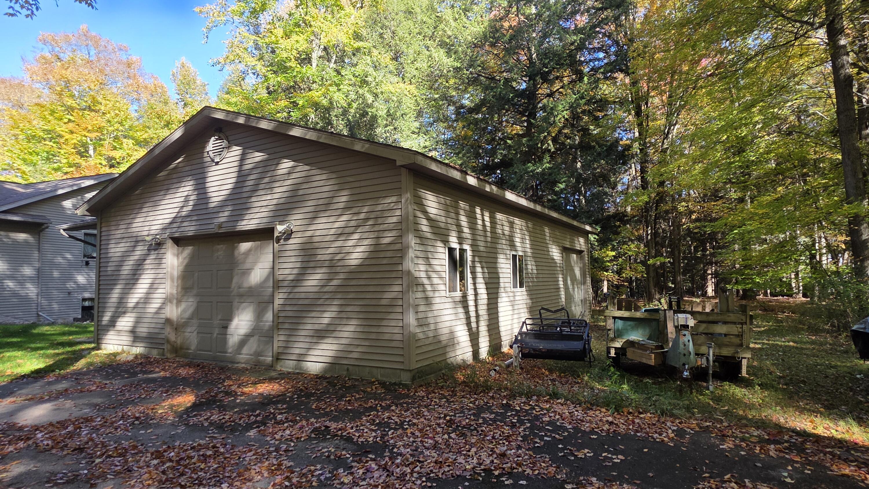 8632 W Blanchard Road