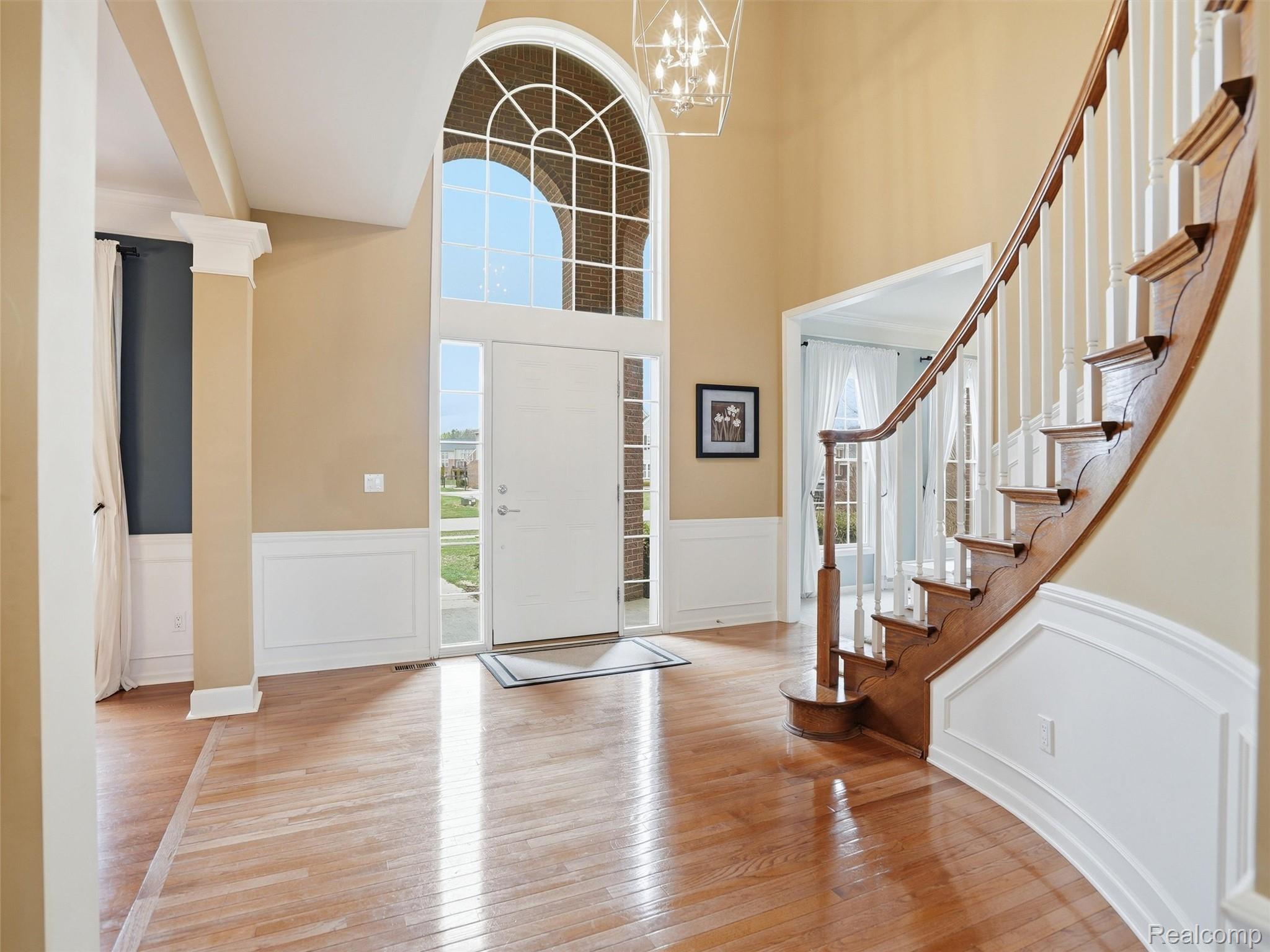 3235 Woodview Circle
