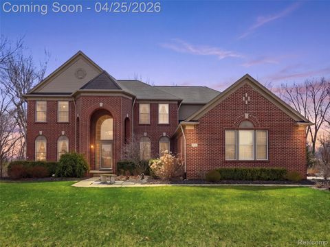 3235 Woodview Circle Orion Charter Township MI 48362