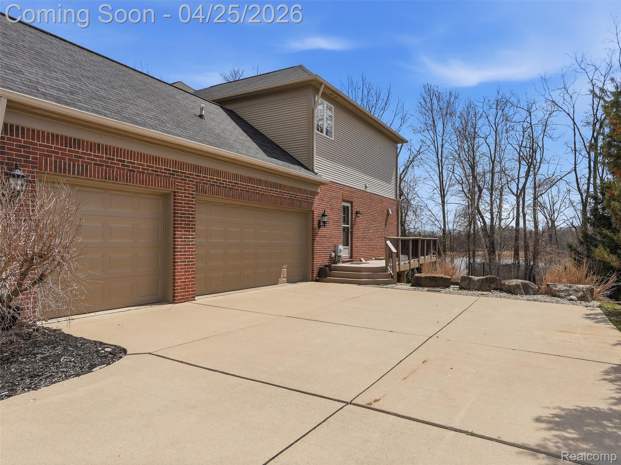 3235 Woodview Circle