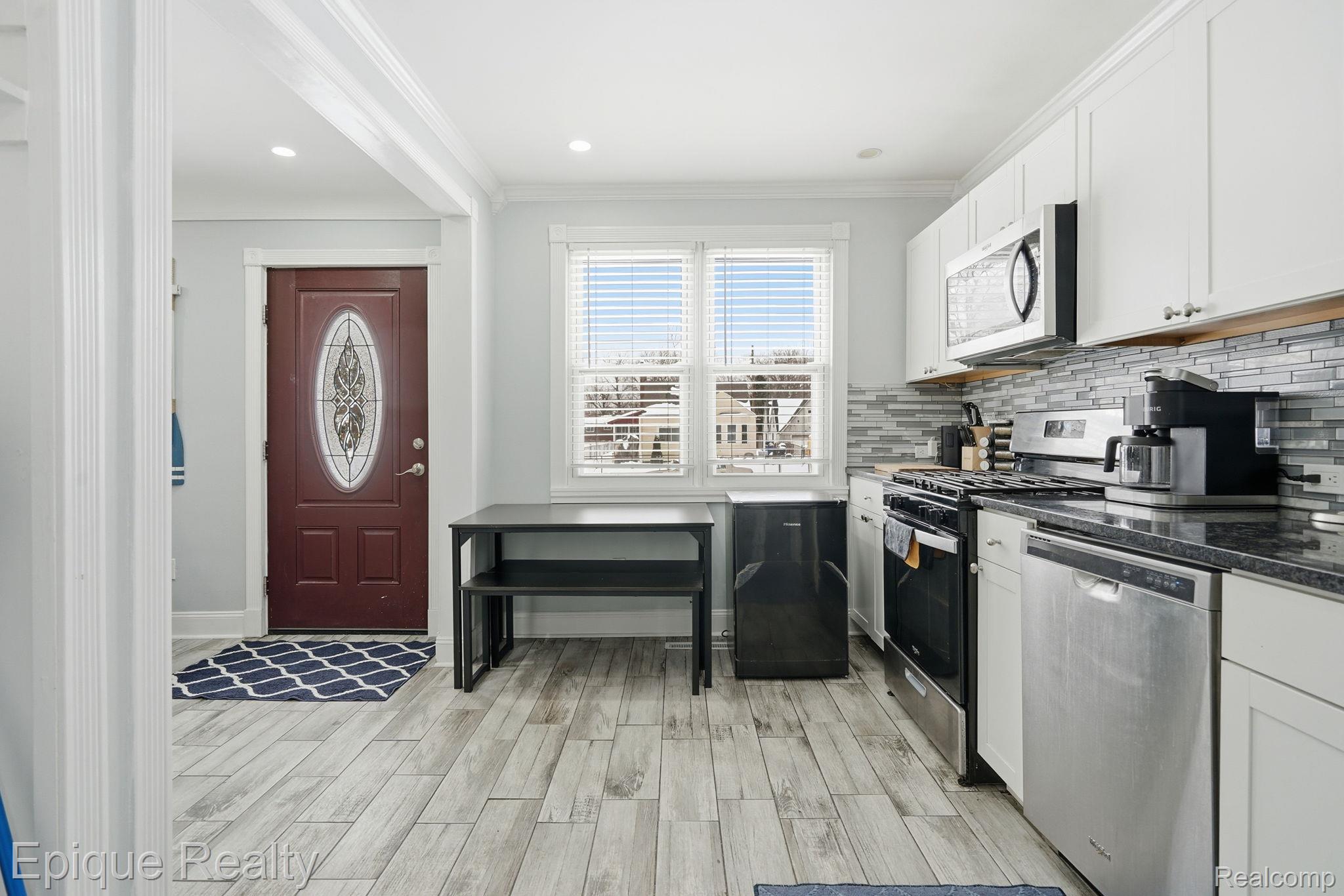 22200 Le Fever Avenue