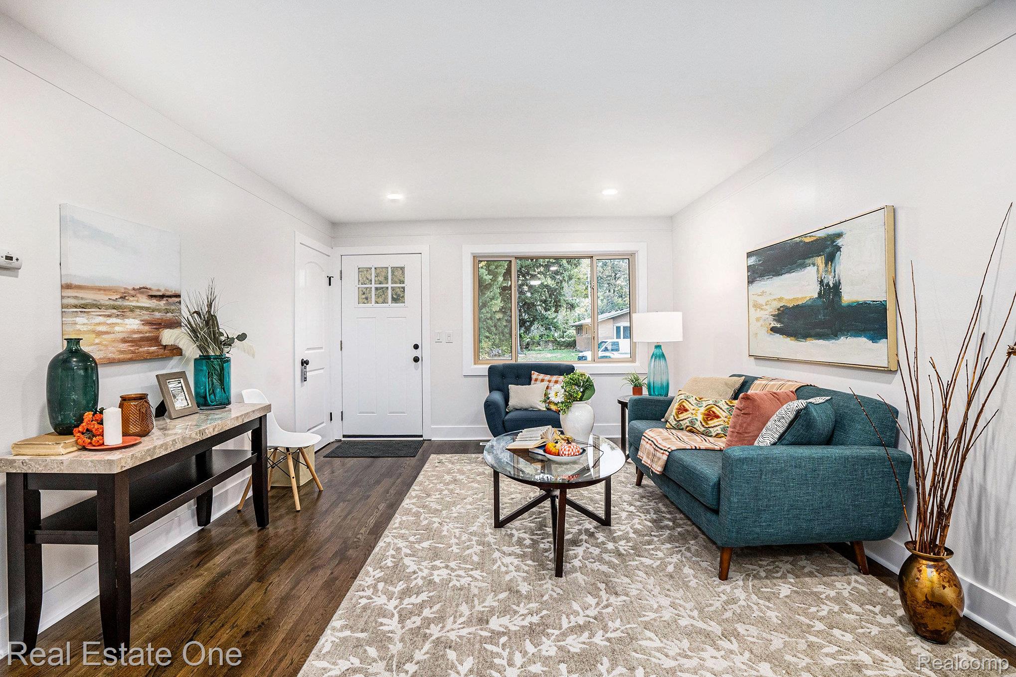 4558 Universal Street