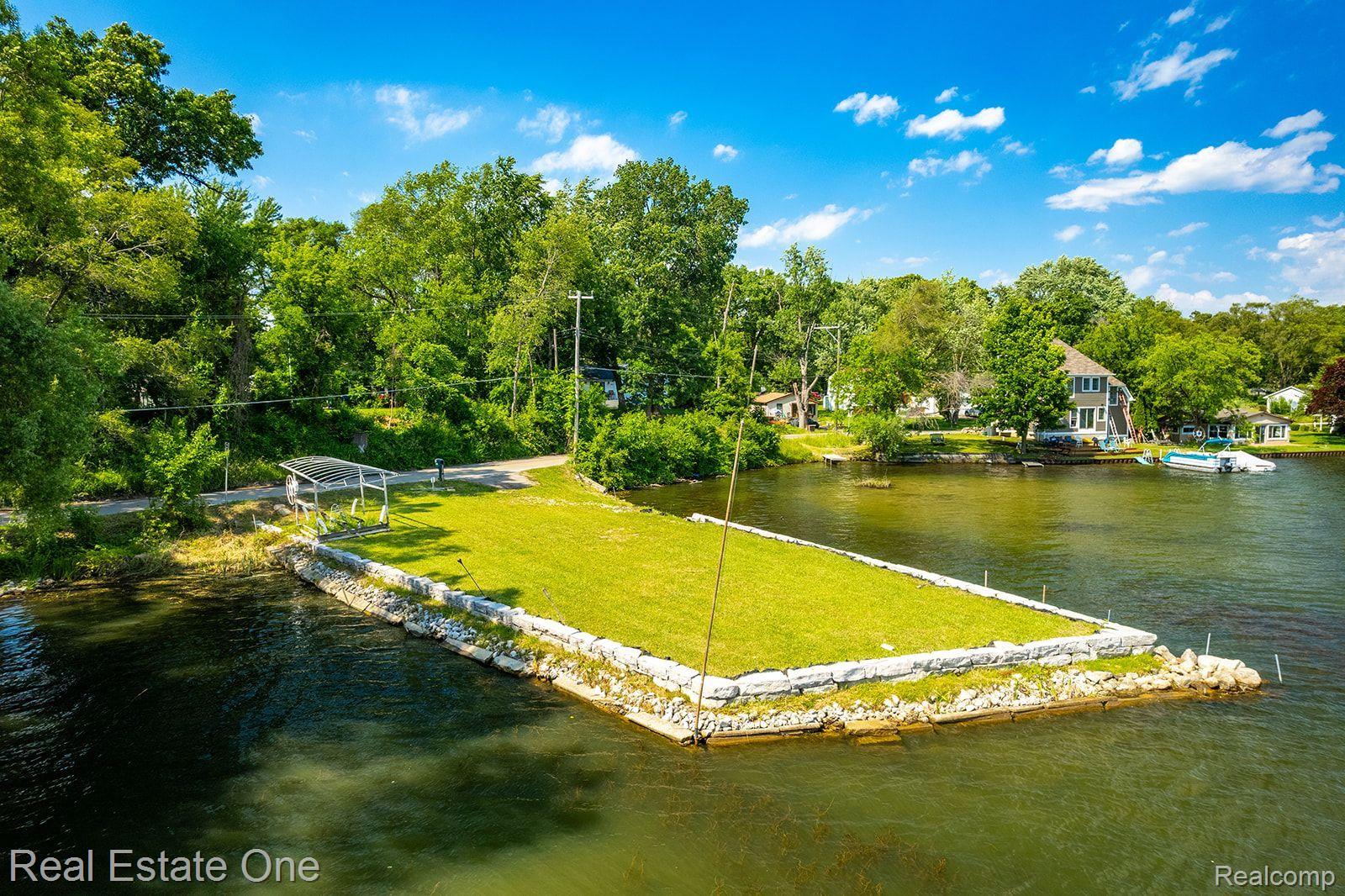 2300 JACKSON Boulevard