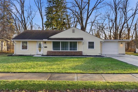 17391 George Washington Drive Southfield City MI 48075