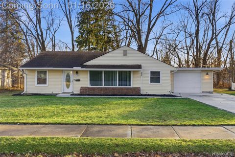 17391 George Washington Drive Southfield City MI 48075