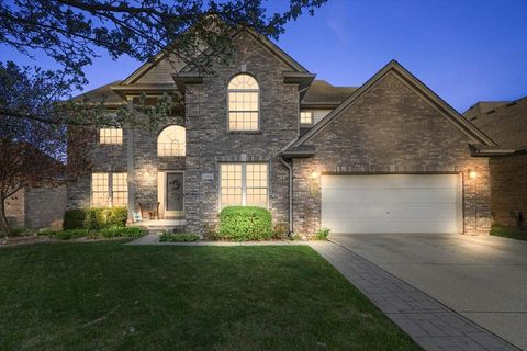 33836 Bartola Drive Sterling Heights City Macomb MI 48312
