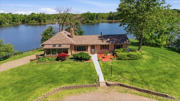 725 DEERPATH, ORTONVILLE, MI 48462 - Image 9cd521fca9d0df33ed6b9ec054444b13/180236647