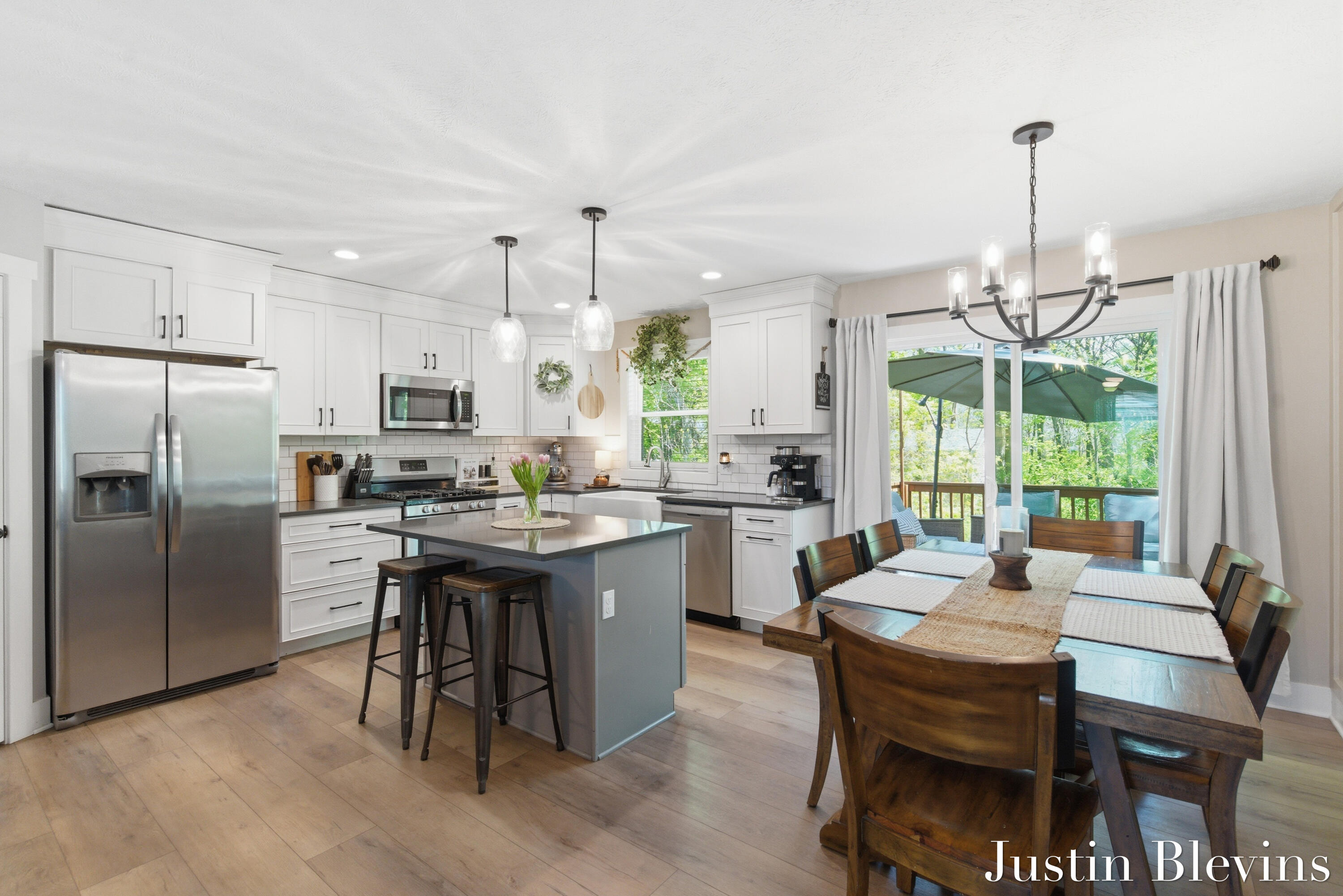 120 E 40th Street