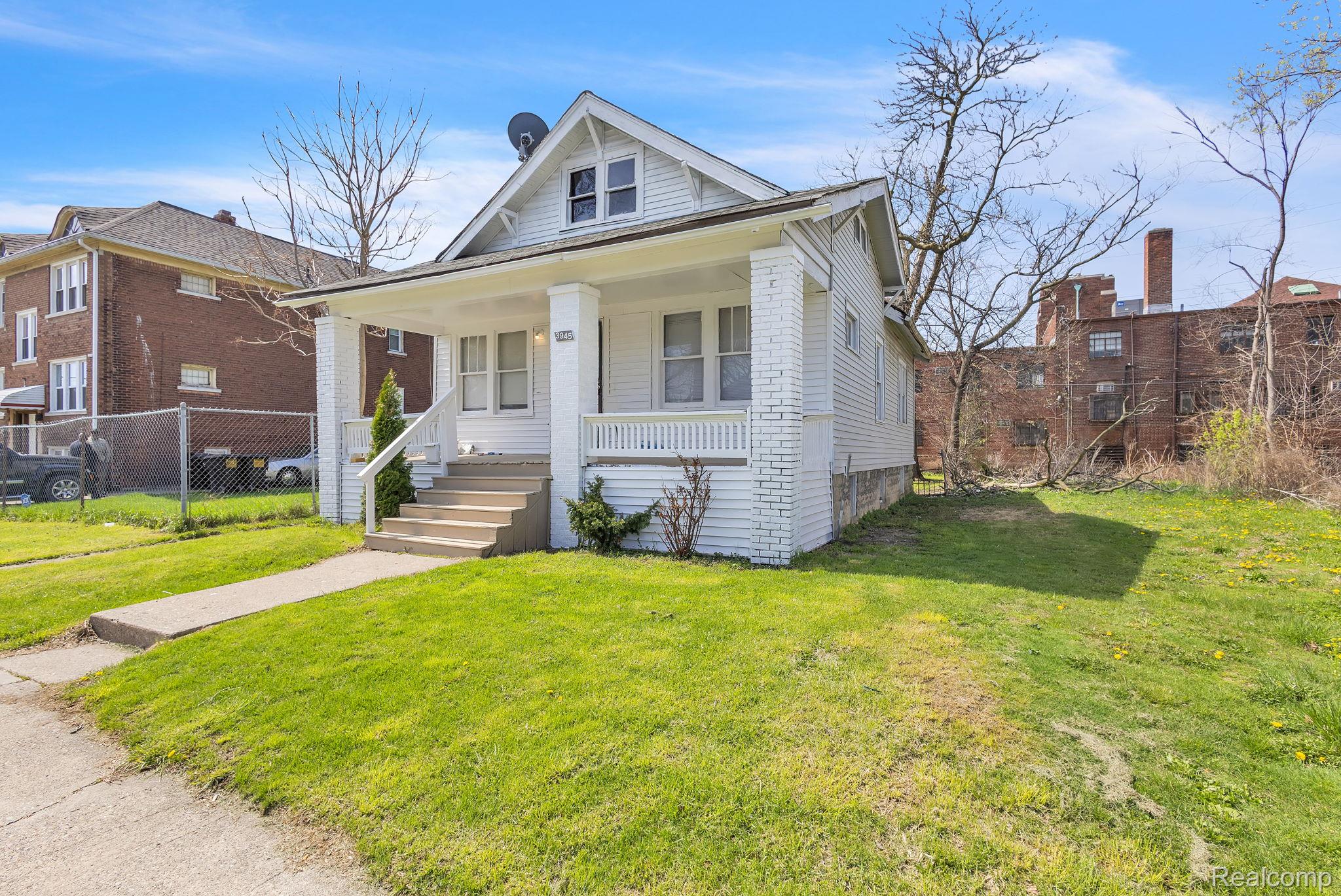 3945 Lenox Street