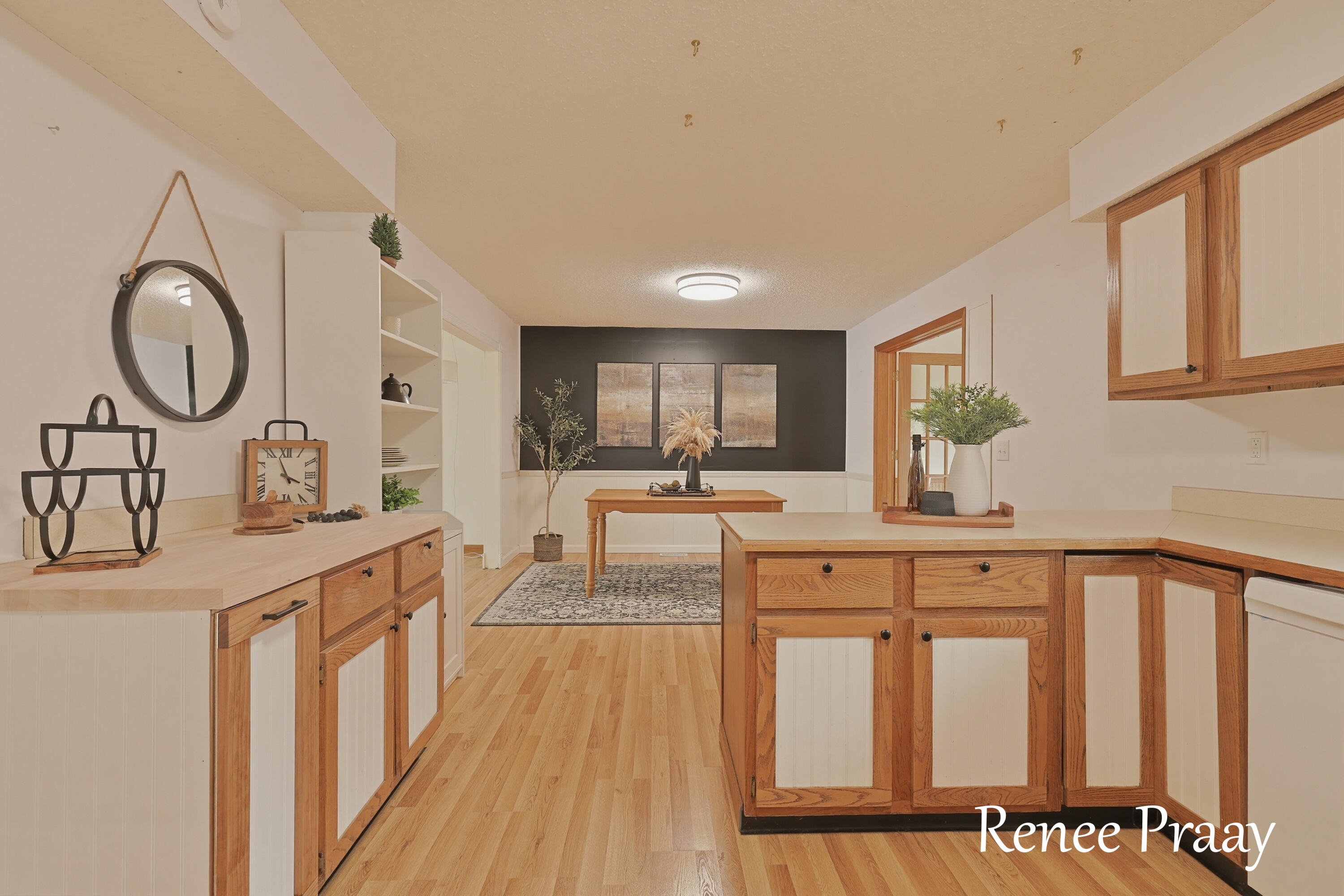 3830 Meadowbrook Lane