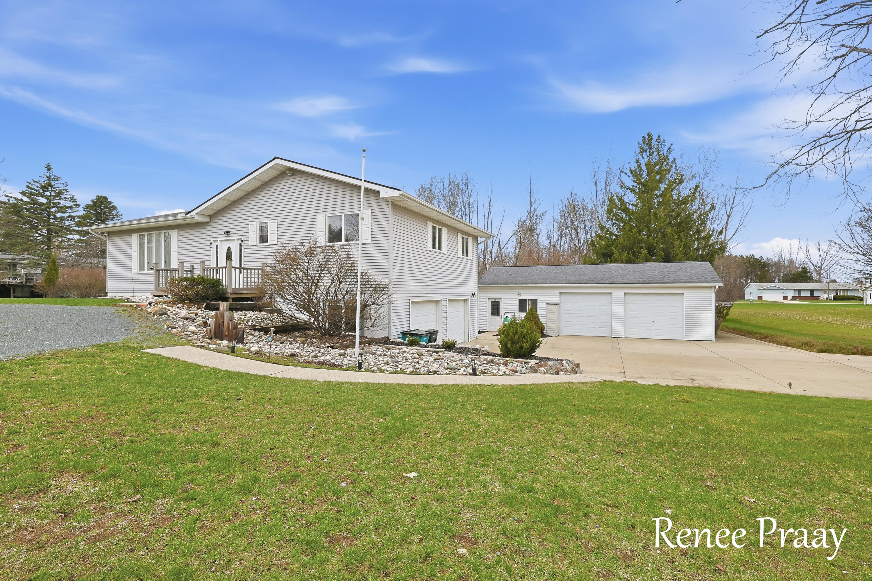 3830 Meadowbrook Lane