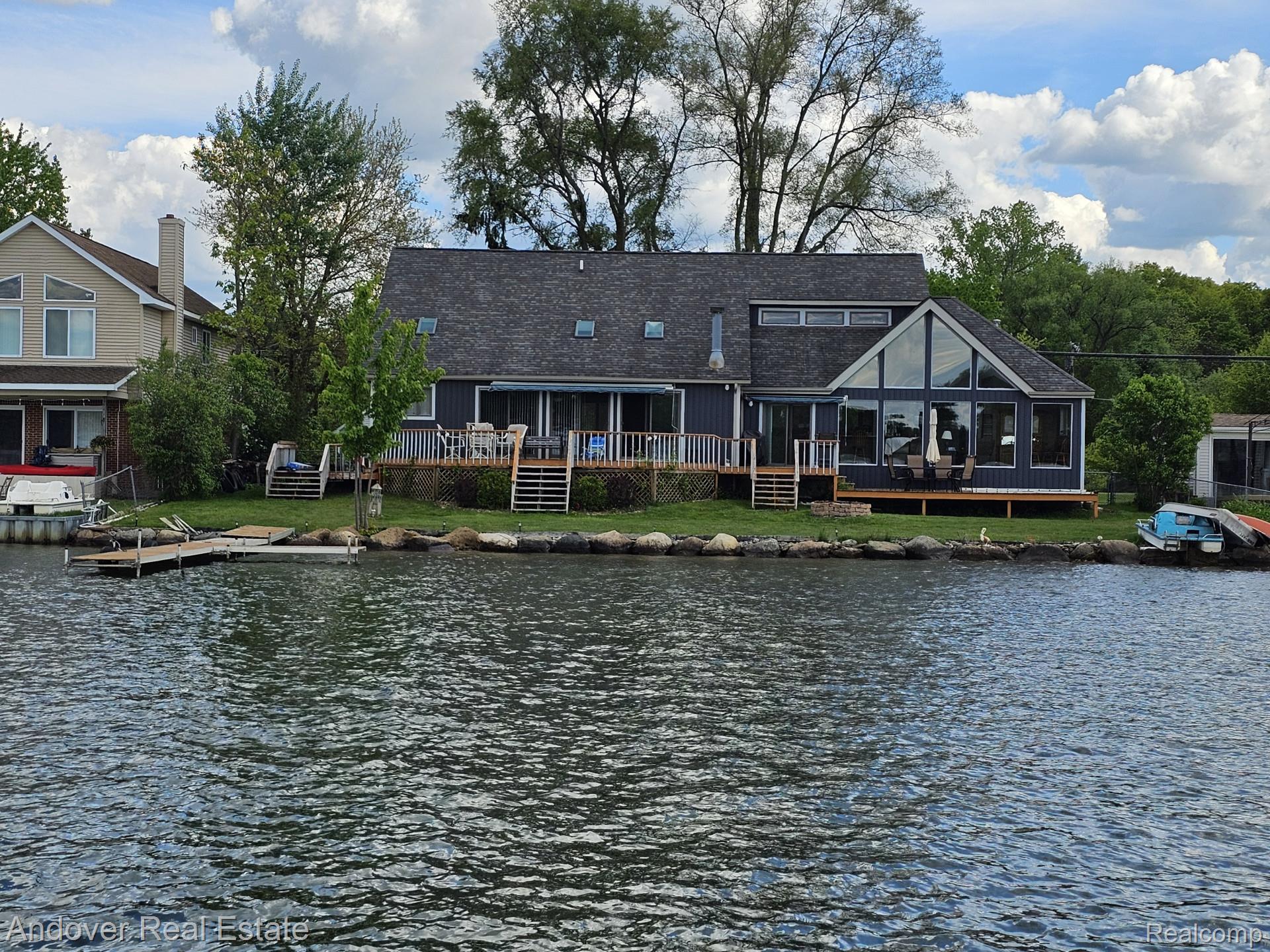 2501 Davista Drive