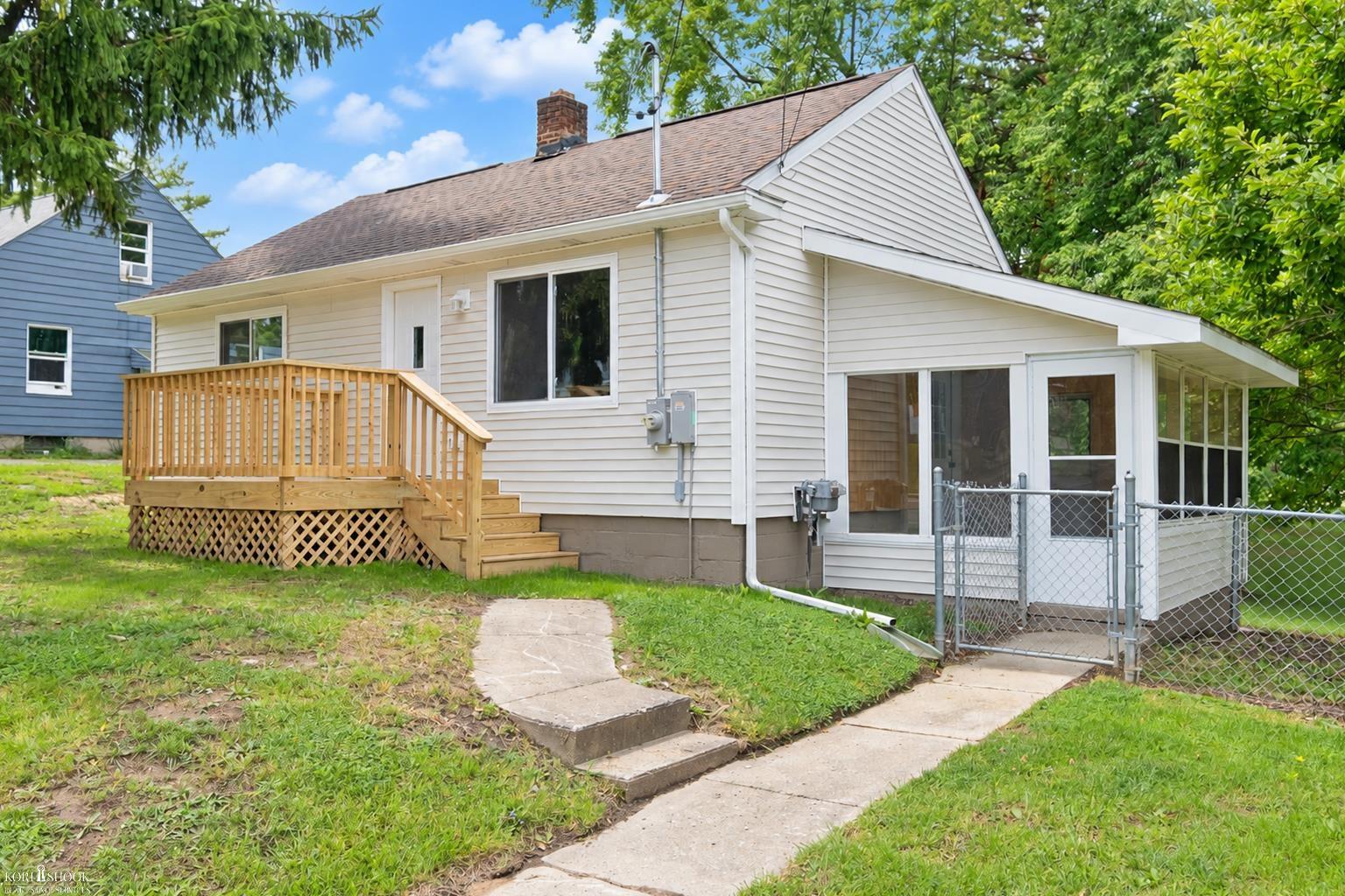 1126 S Shiawassee Street