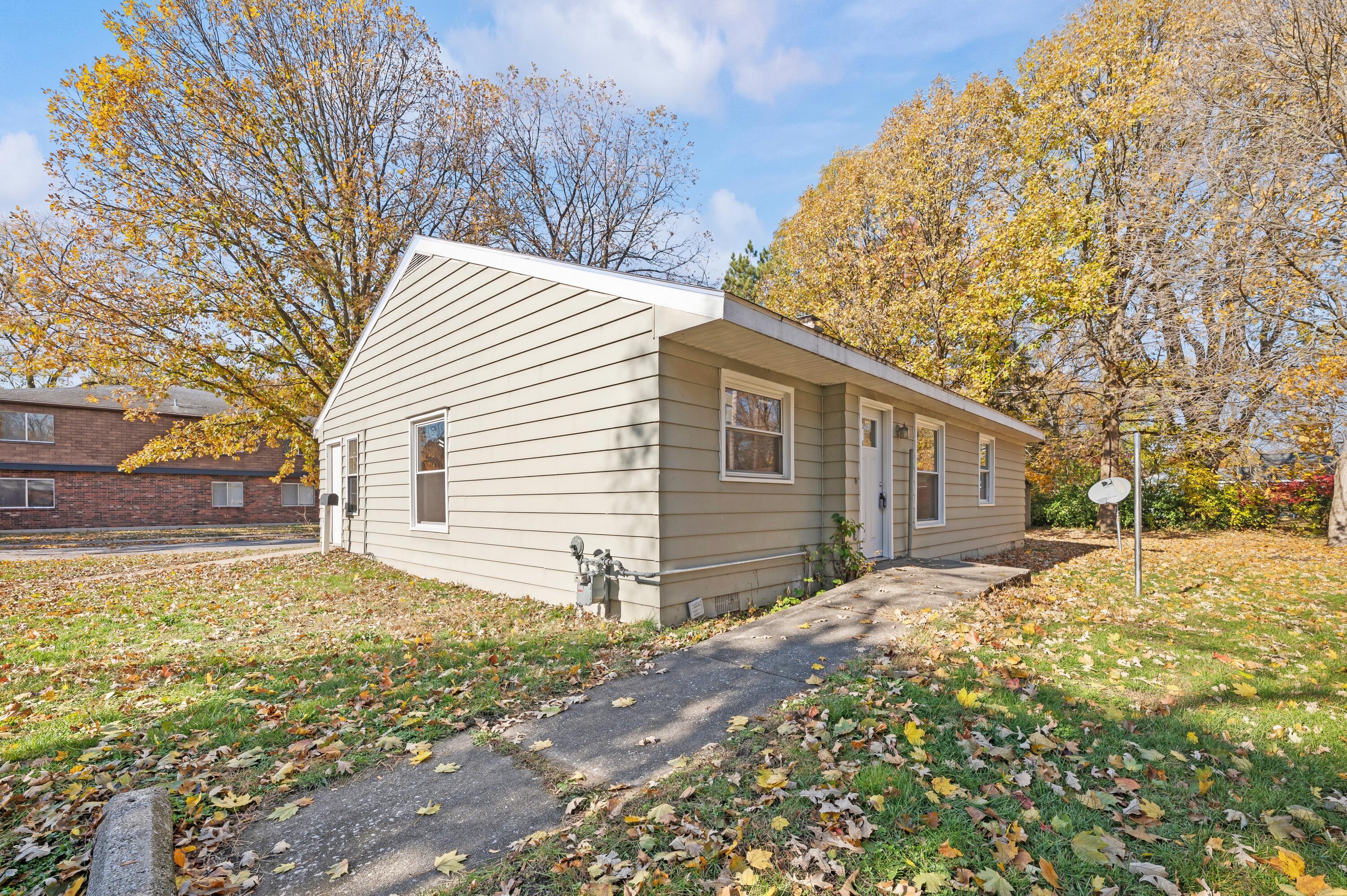 1723 Broadway Street