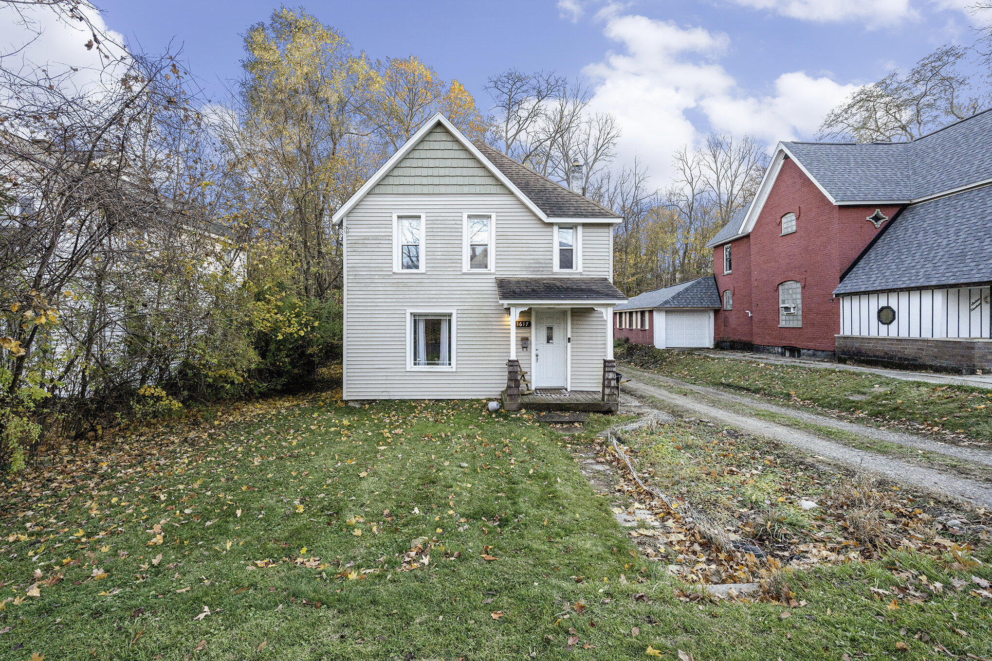 Kalamazoo, Michigan 49006, United States, 4 Bedrooms Bedrooms, ,2 BathroomsBathrooms,Residential,Active,244268