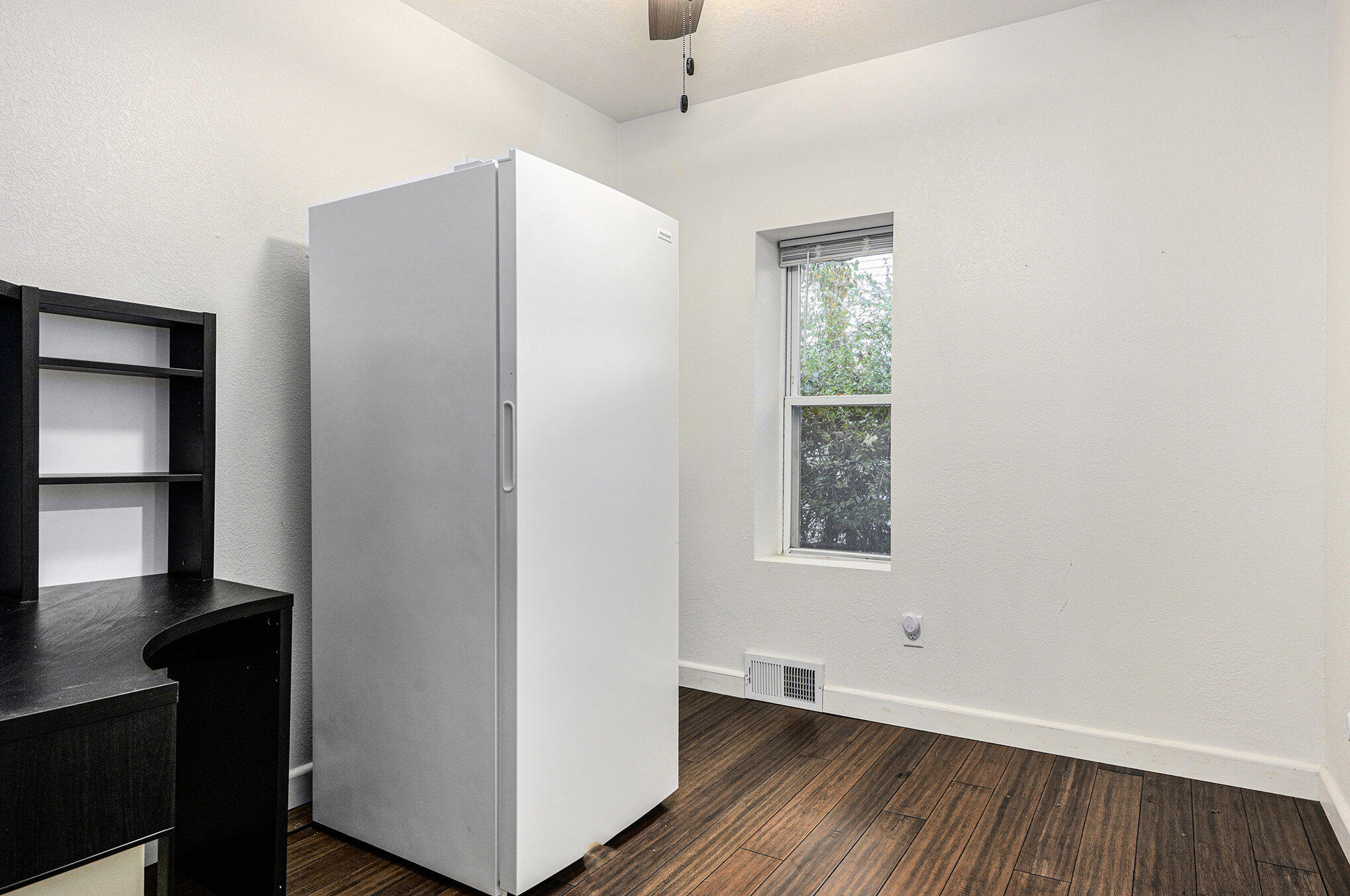 Kalamazoo, Michigan 49006, United States, 4 Bedrooms Bedrooms, ,2 BathroomsBathrooms,Residential,Active,244268