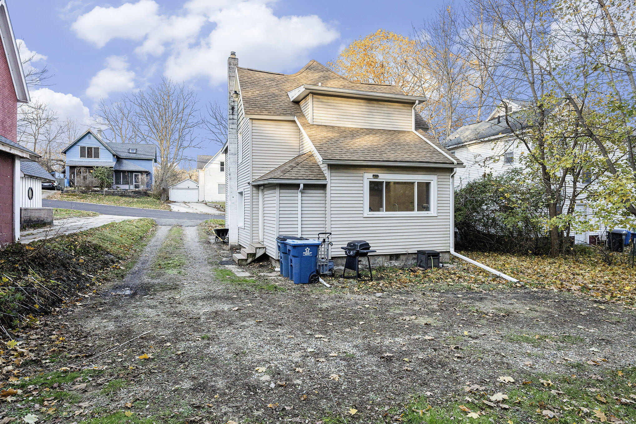 Kalamazoo, Michigan 49006, United States, 4 Bedrooms Bedrooms, ,2 BathroomsBathrooms,Residential,Active,244268