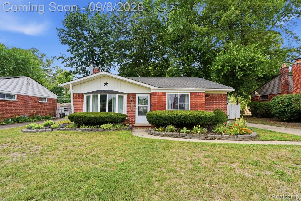 Photo of 19825 Maplewood Street, Livonia City, MI 48152 (MLS # 20261070974)
