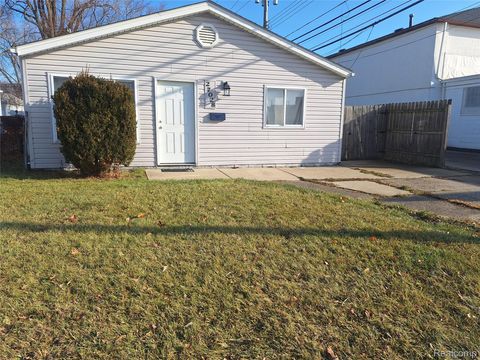 27028 Dartmouth Street Madison Heights City MI 48071