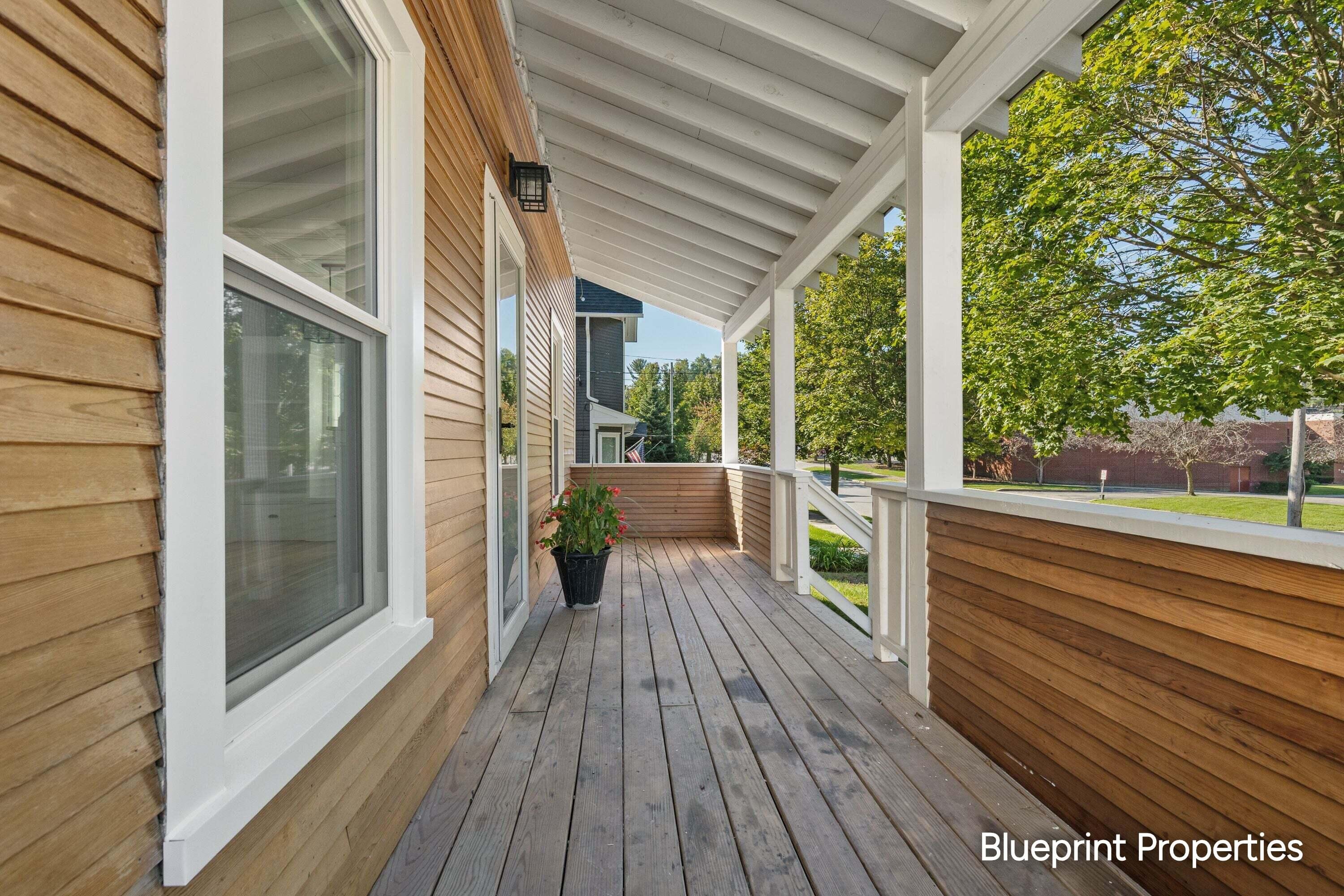 38 Benjamin Avenue NE