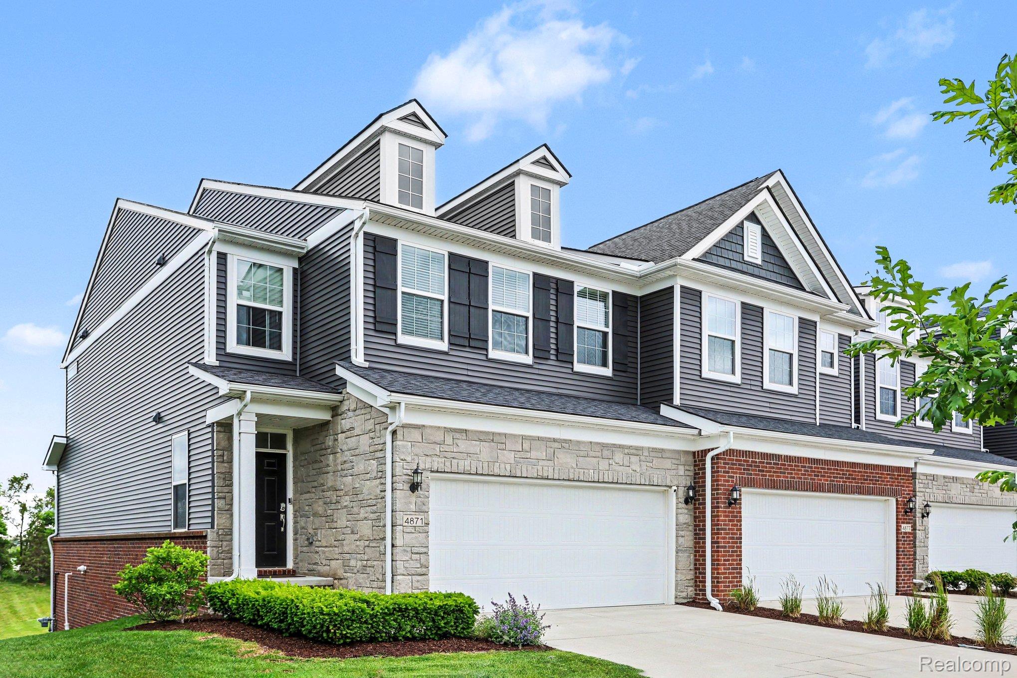 4871 Broomfield Way