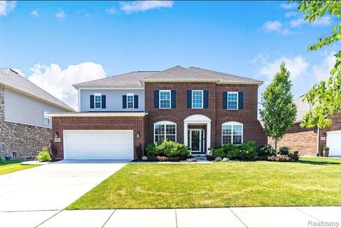 Photo of 17632 Goldeneye Drive, Clinton Charter Township, MI 48038 (MLS # 20251039820)