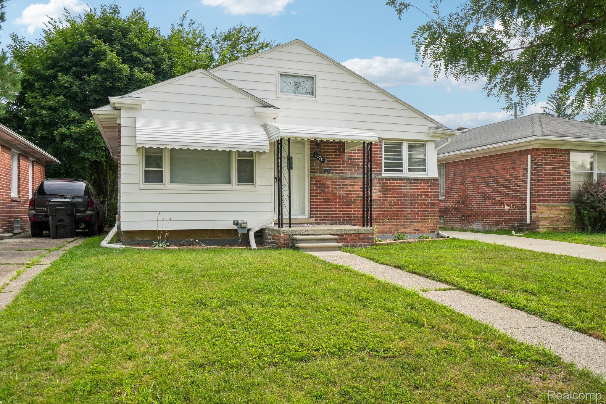 12741 Oak Park Boulevard